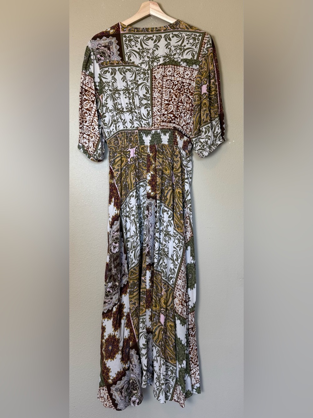 Talisman Australia Halo M Paisley Gardens V-Neck Button Front Smocked Dress - Picture 3 of 6